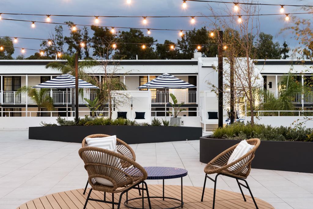 Tradewinds Hotel And Suites Fremantle Exteriör bild