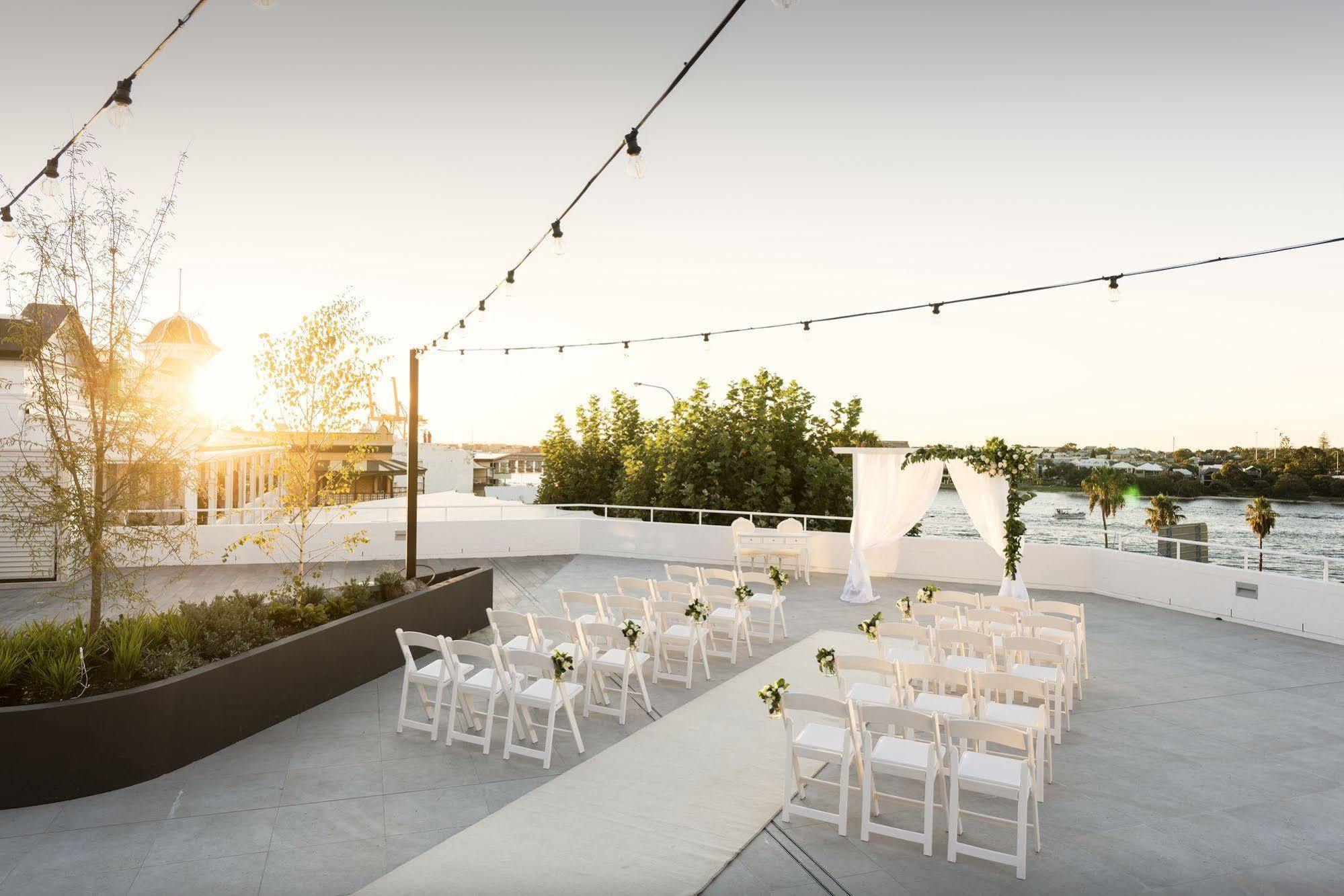 Tradewinds Hotel And Suites Fremantle Exteriör bild
